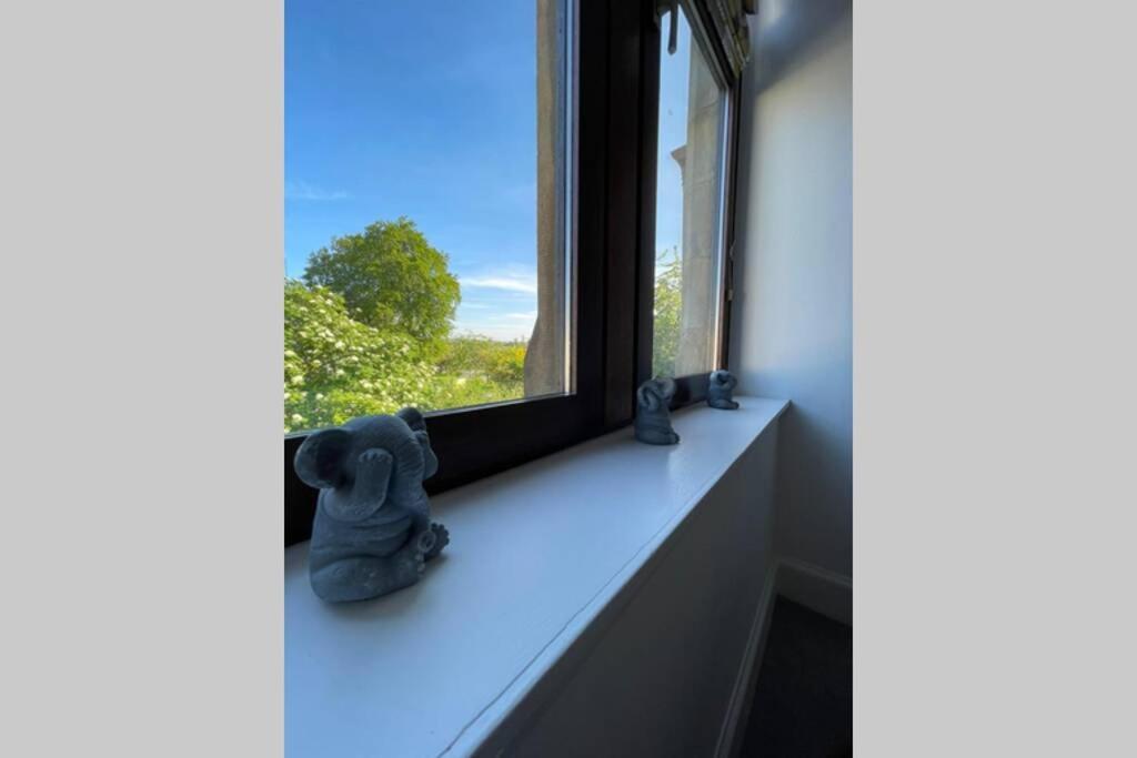No 10 Immaculate City Centre, Top Floor 2 Bed Flat With Free Parking Inverness Extérieur photo
